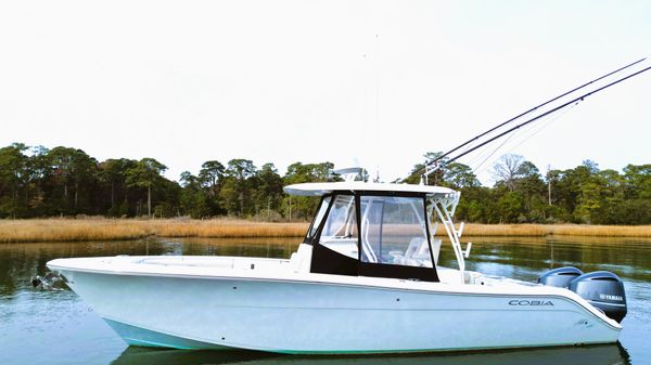 Cobia 296 Center Console 