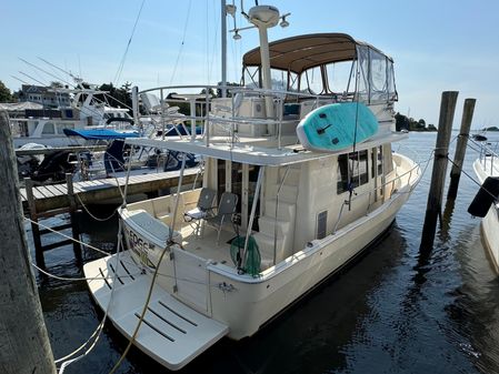 Mainship 400 Trawler image