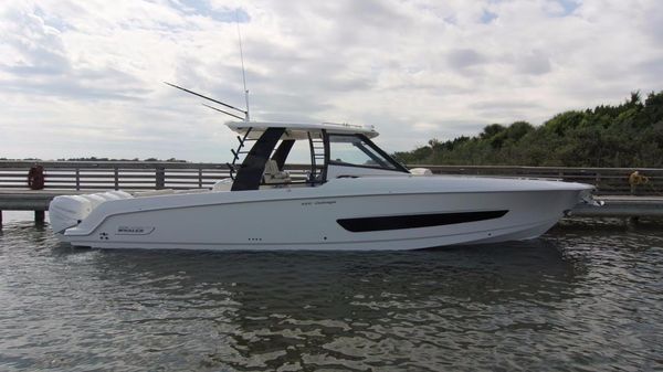 Boston Whaler 420 Outrage 