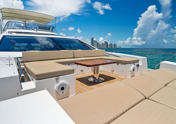 Azimut 77S image