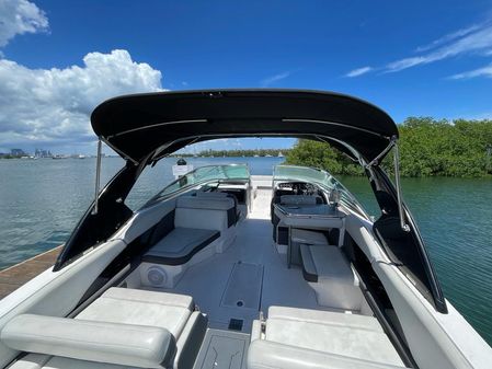 Regal 3200 Bowrider image