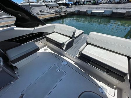 Regal 3200 Bowrider image