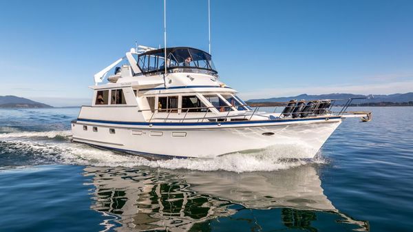 Ocean Alexander Cockpit M/Y 