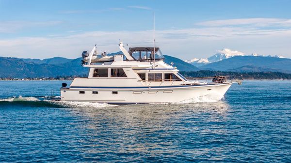 Ocean Alexander Cockpit M/Y image