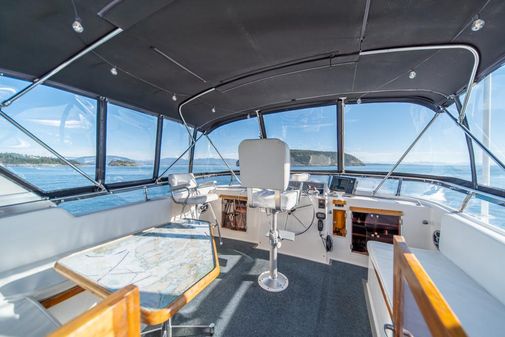 Ocean Alexander Cockpit M/Y image