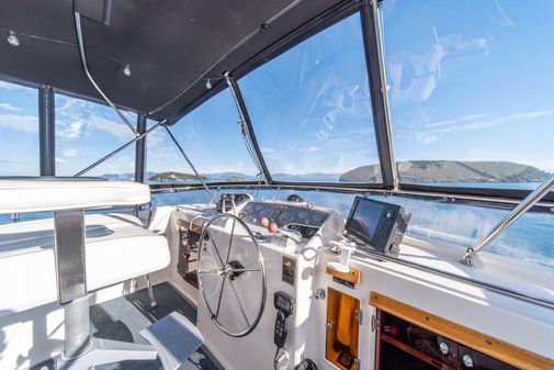 Ocean Alexander Cockpit M/Y image