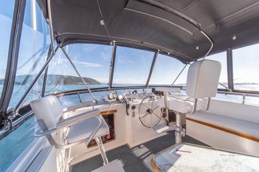 Ocean Alexander Cockpit M/Y image