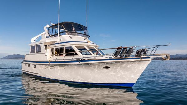 Ocean Alexander Cockpit M/Y image