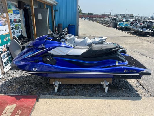 Yamaha-waverunner GP-SVHO - main image