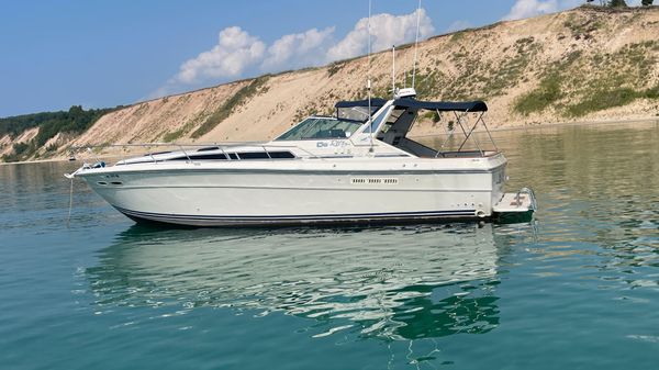Sea Ray 390 Express