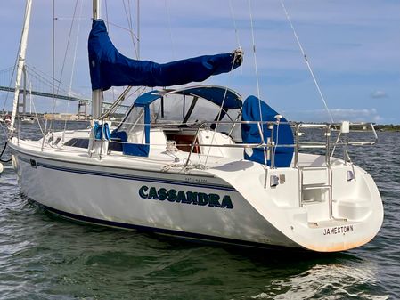 Catalina 320 image