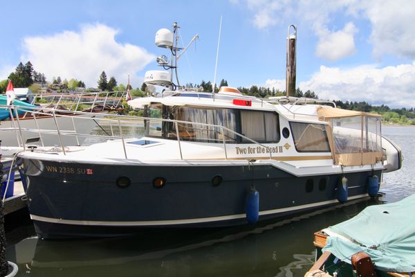 Ranger Tugs R-29 - main image