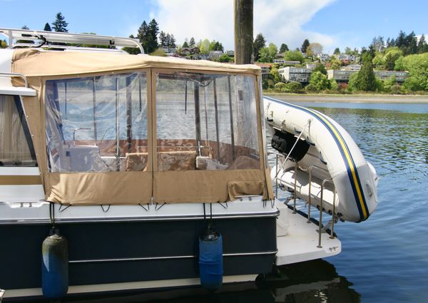 Ranger Tugs R-29 image