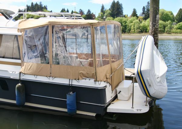 Ranger Tugs R-29 image