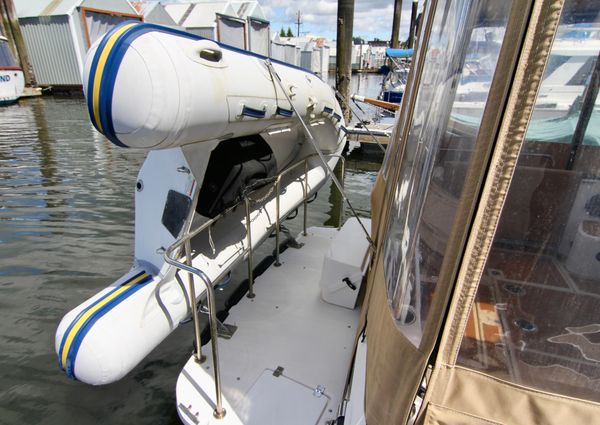 Ranger Tugs R-29 image