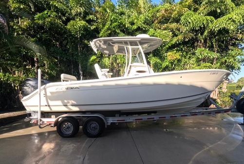 Cobia 261 Center Console image