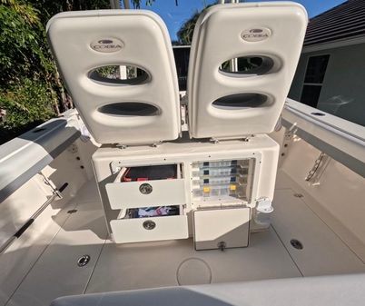 Cobia 261 Center Console image