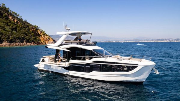 Galeon 560 Fly image