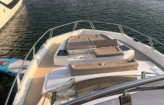 Galeon 560 Fly image