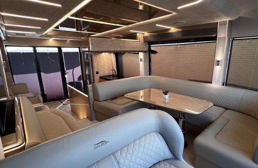 Galeon 560 Fly image