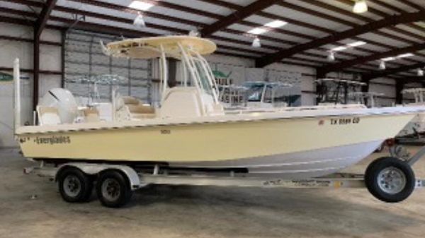 Everglades 243 CC