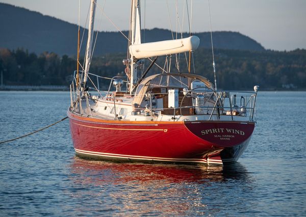 Hinckley Sou'wester 43 Sloop image