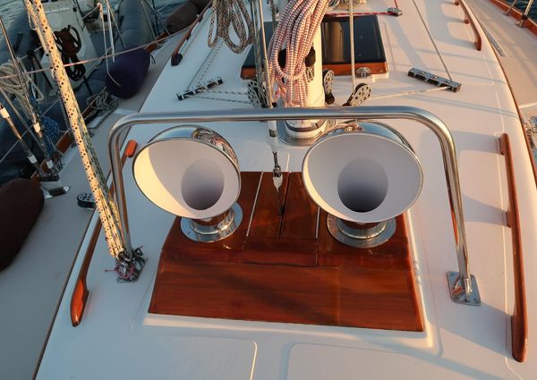 Hinckley Sou'wester 43 Sloop image