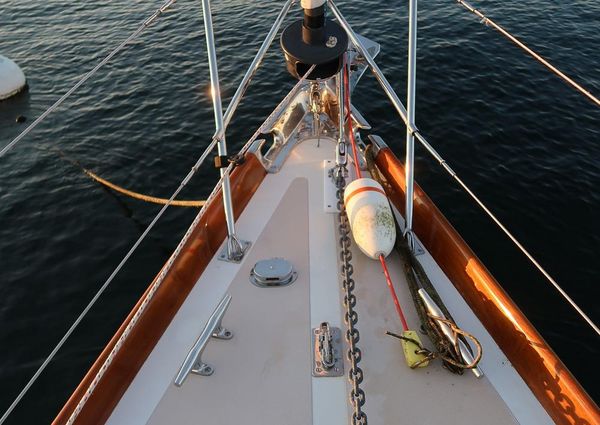 Hinckley Sou'wester 43 Sloop image