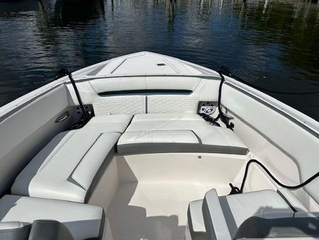 Tiara Sport 34 LX image