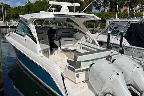 Tiara Sport 34 LX image