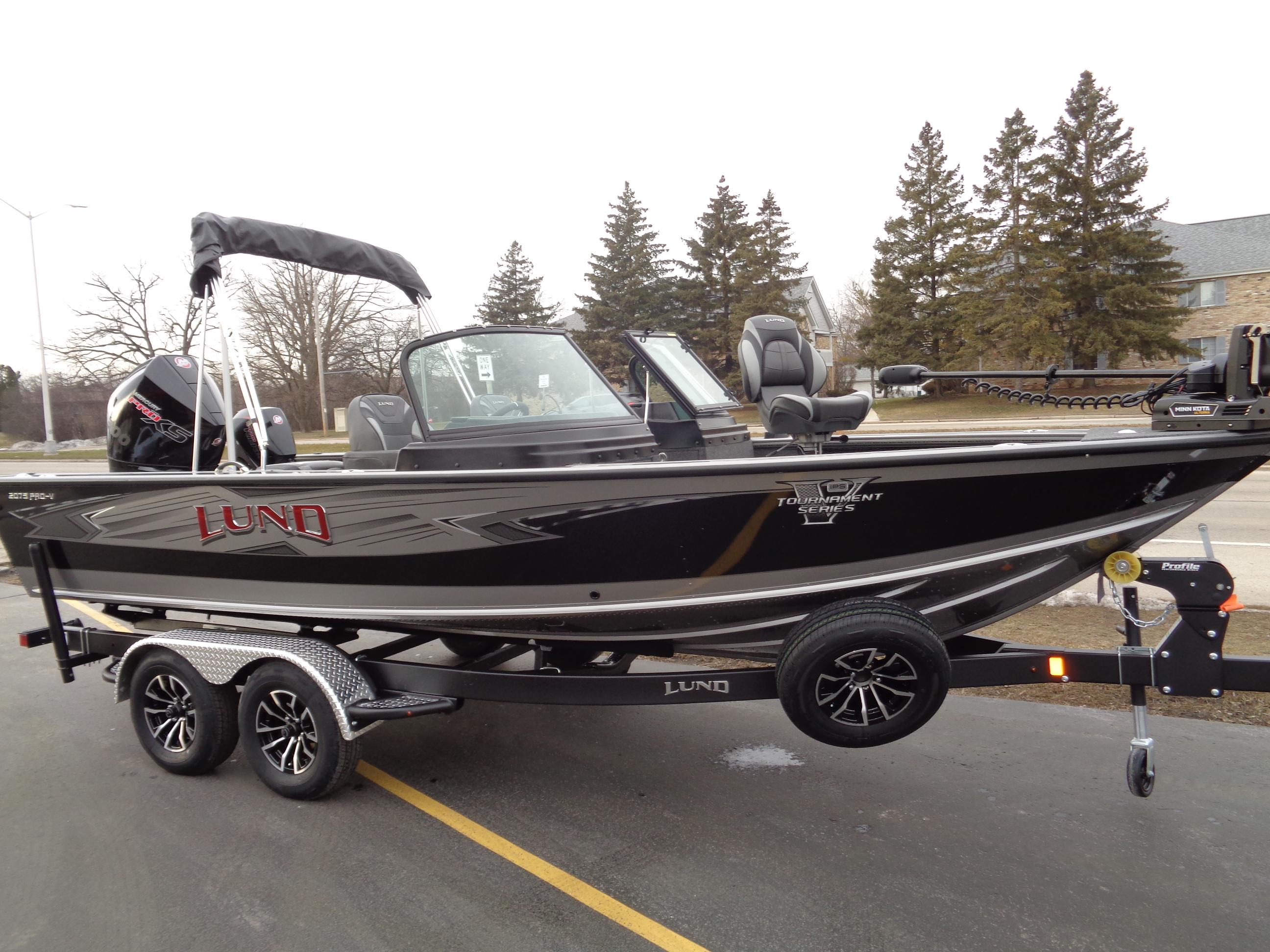 Lund fishing deals boats for sale