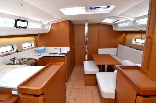 Jeanneau Sun Odyssey 440 image