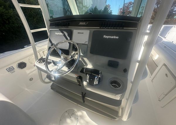 Boston Whaler 350 Outrage image