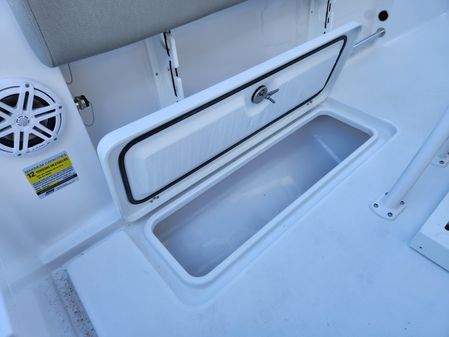 Sportsman OPEN-252-CENTER-CONSOLE image