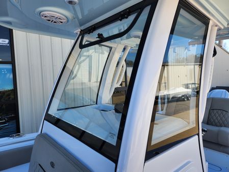 Sportsman OPEN-252-CENTER-CONSOLE image