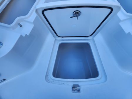 Sportsman OPEN-252-CENTER-CONSOLE image