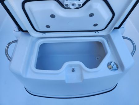 Sportsman OPEN-252-CENTER-CONSOLE image