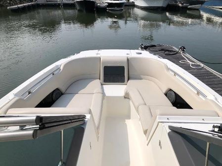 Boston-whaler 230-VANTAGE image