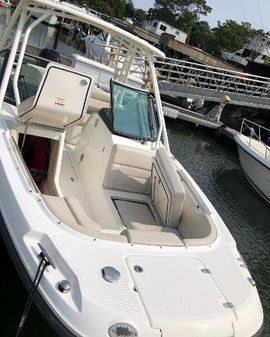 Boston-whaler 230-VANTAGE image