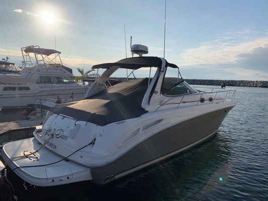 Sea Ray 360 Sundancer - main image