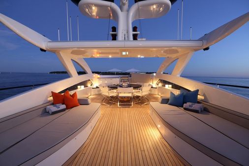 Heesen 3700 image