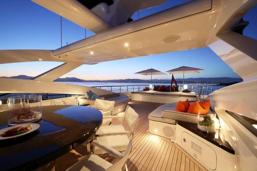 Heesen 3700 image