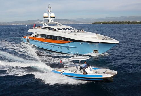 Heesen 3700 image