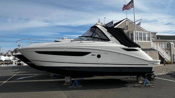 Sea Ray 350 Sundancer 