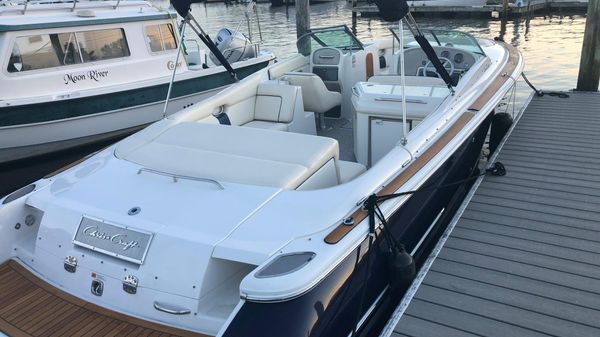Chris-Craft Launch 28