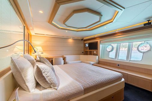 Ferretti Yachts Ferretti 881 RPH image