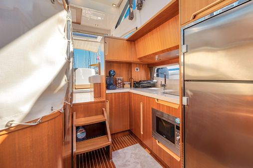 Galeon 430 HTC image