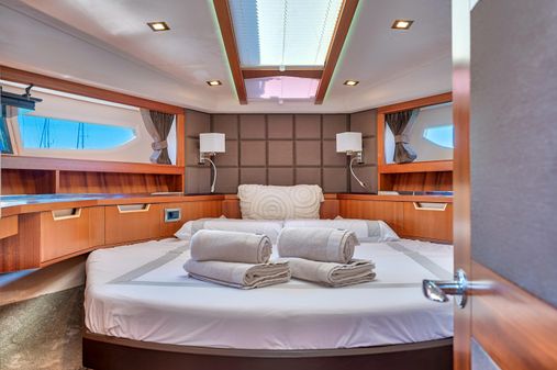 Galeon 430 HTC image