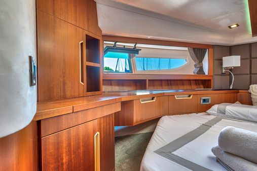 Galeon 430 HTC image