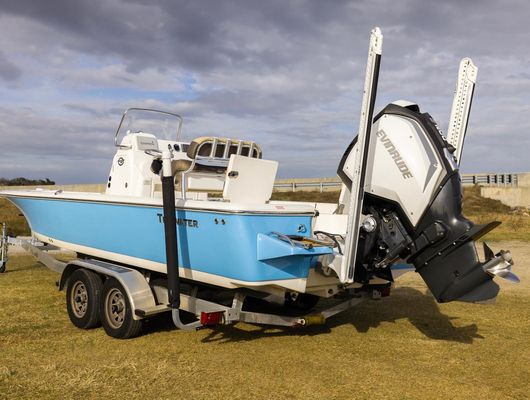 Tidewater 2110 Bay Max - main image